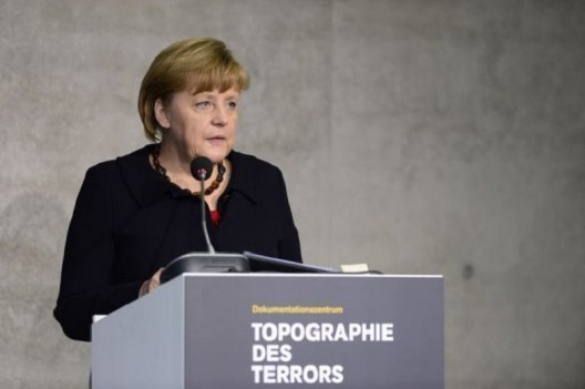 Ангела Меркел: владеењето на Хитлер - постојано предупредување за Германците